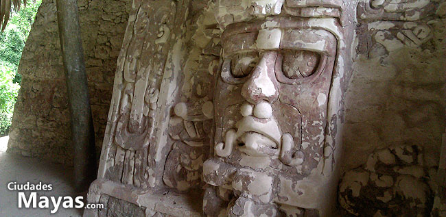 Kohunlich y sus mascarones Kohunlich y sus mascarones